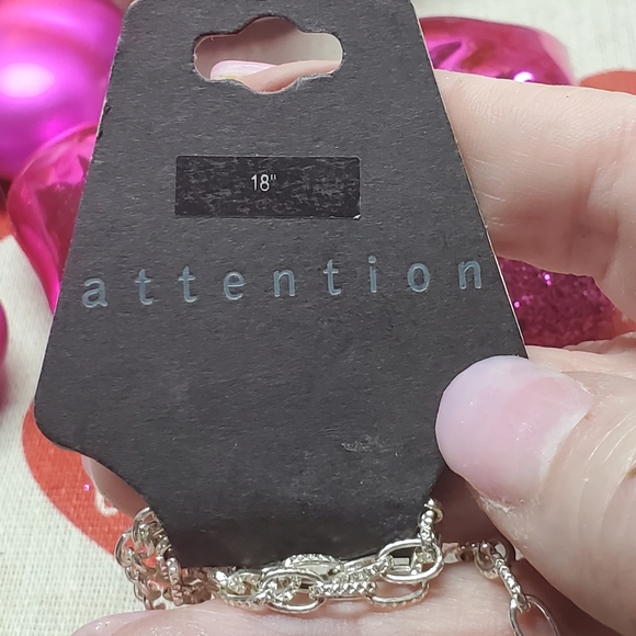 Beautiful 18" silvertone Statement Necklace NWT. - Picture 6 of 12